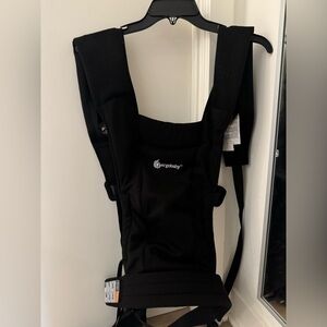 Ergobaby Embrace Black Carrier